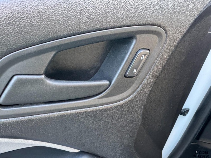 Chevrolet Colorado Vehicle Image 14