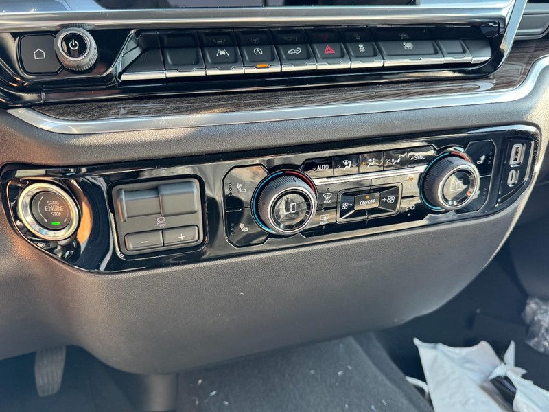 Chevrolet Silverado 1500 Vehicle Image 15