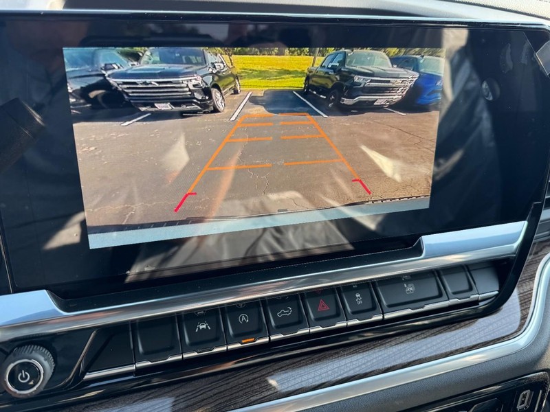Chevrolet Silverado 1500 Vehicle Image 18
