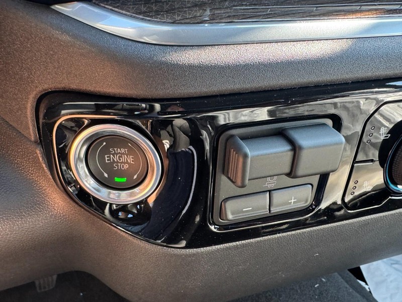 Chevrolet Silverado 1500 Vehicle Image 19