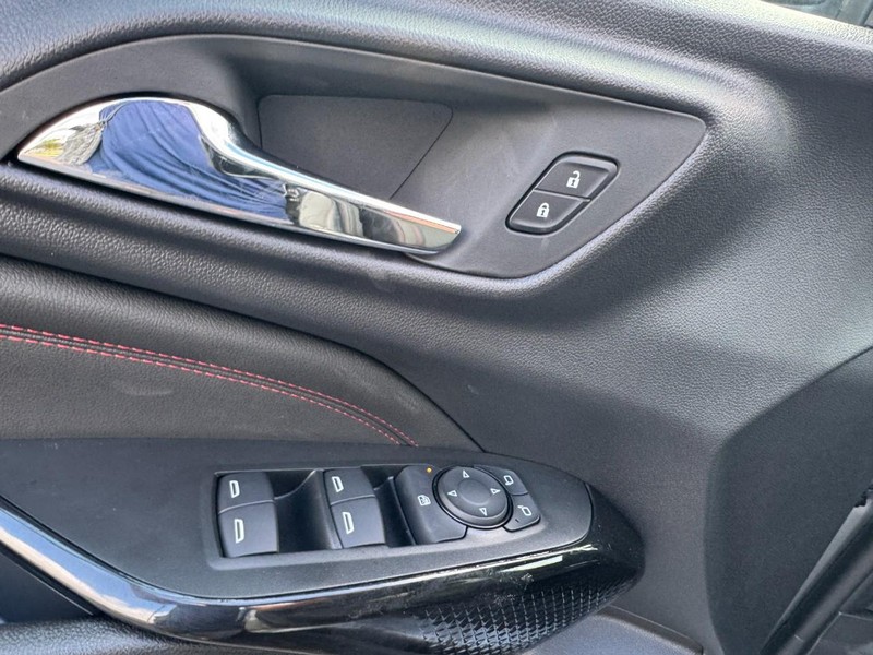 Chevrolet Trax Vehicle Image 11