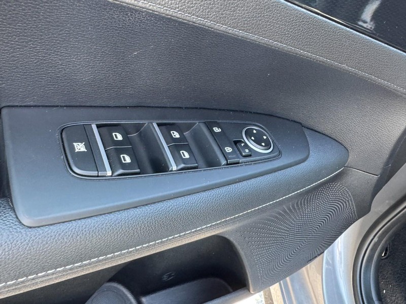 Kia Forte Vehicle Image 15