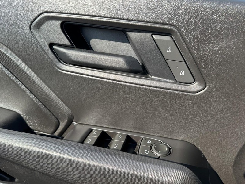 Chevrolet Colorado Vehicle Image 09