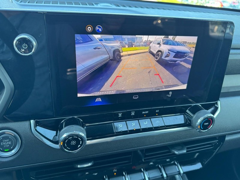 Chevrolet Colorado Vehicle Image 13