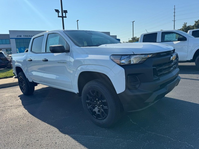 Chevrolet Colorado Vehicle Image 02