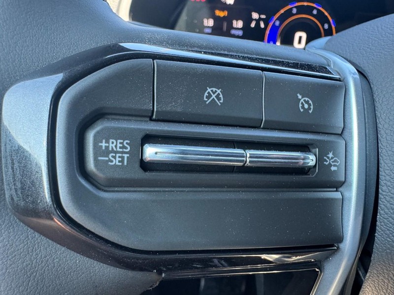 Chevrolet Colorado Vehicle Image 11
