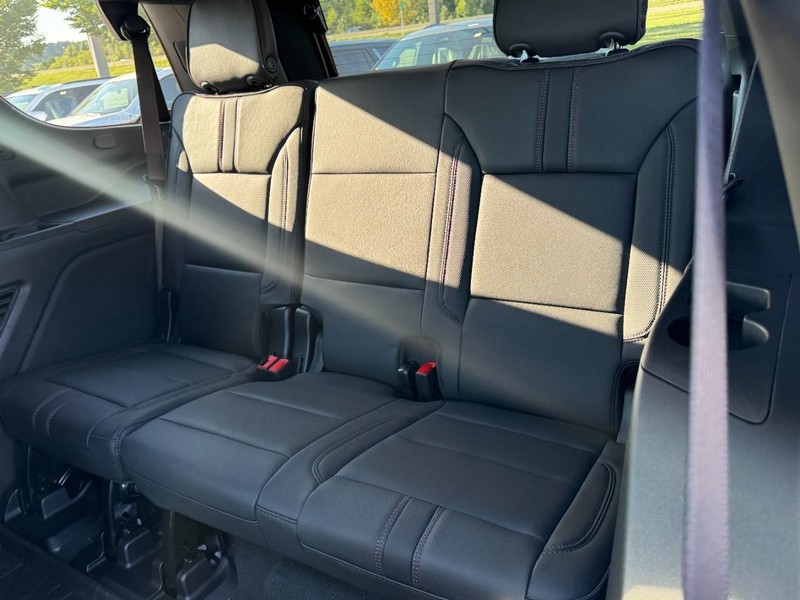 Chevrolet Tahoe Vehicle Image 09