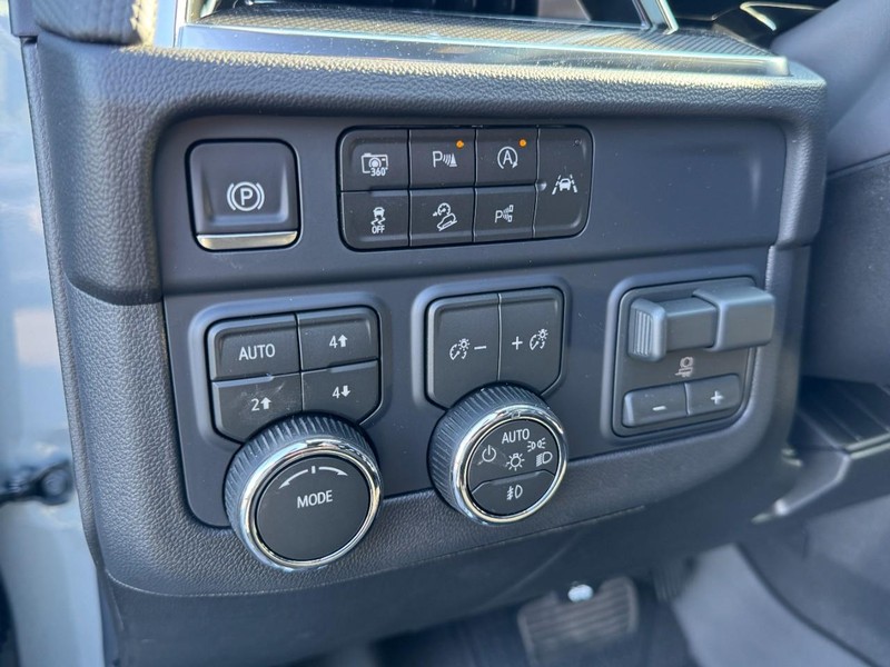 Chevrolet Tahoe Vehicle Image 13