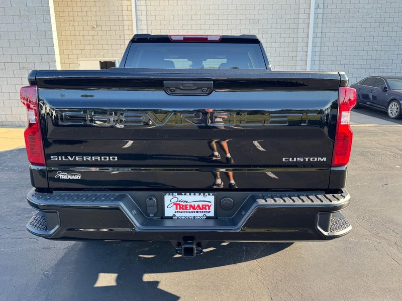 Chevrolet Silverado 1500 Vehicle Image 05