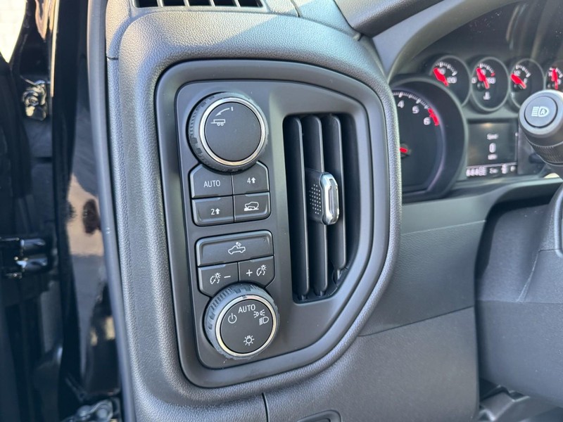 Chevrolet Silverado 1500 Vehicle Image 13