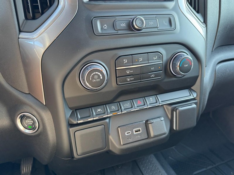 Chevrolet Silverado 1500 Vehicle Image 15