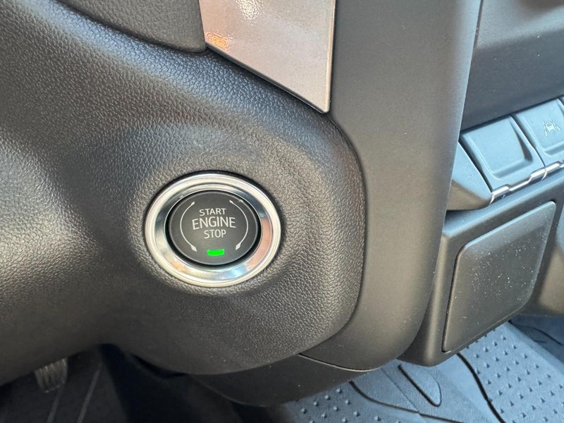 Chevrolet Silverado 1500 Vehicle Image 18
