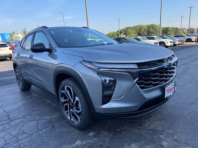 Chevrolet Trax Vehicle Image 02