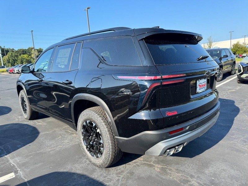 Chevrolet Traverse Vehicle Image 05