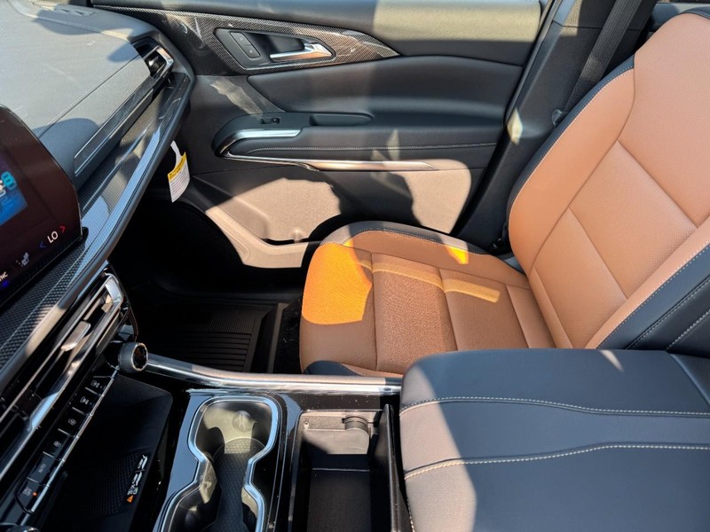Chevrolet Traverse Vehicle Image 10