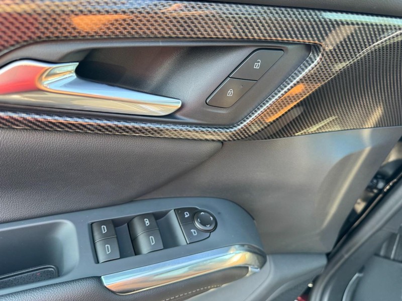 Chevrolet Traverse Vehicle Image 12