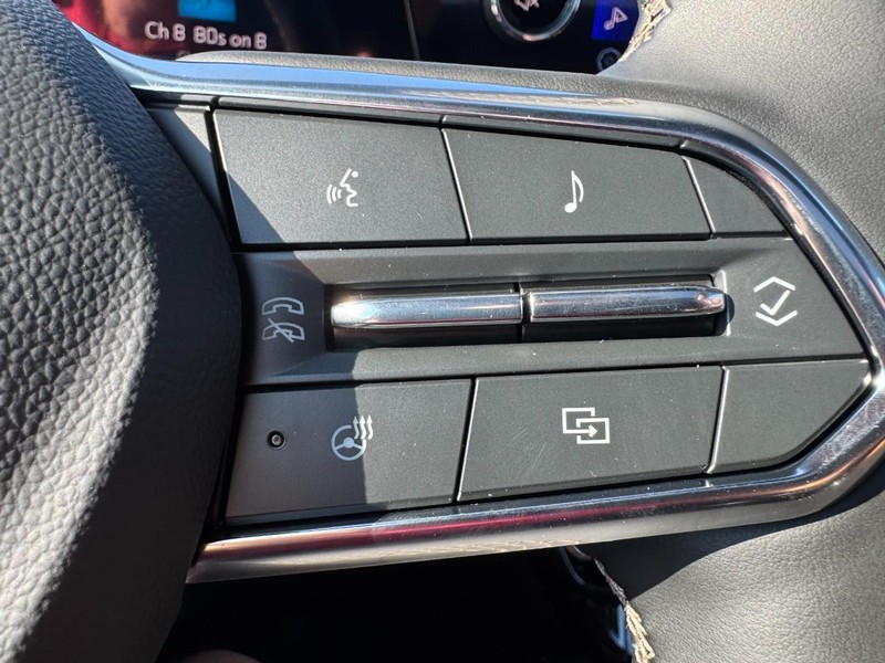 Chevrolet Traverse Vehicle Image 14