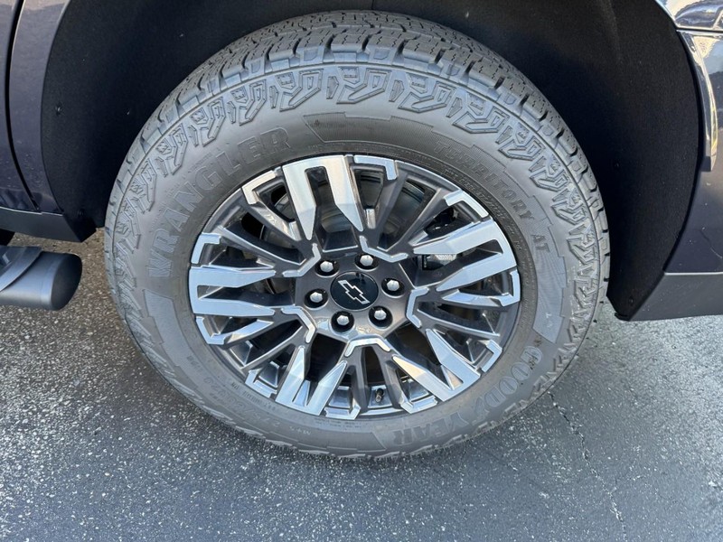 Chevrolet Tahoe Vehicle Image 06