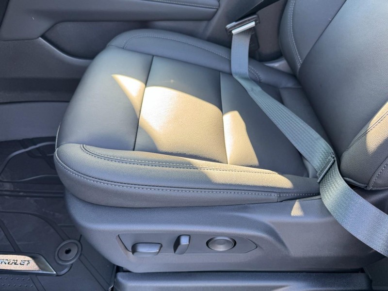 Chevrolet Tahoe Vehicle Image 11