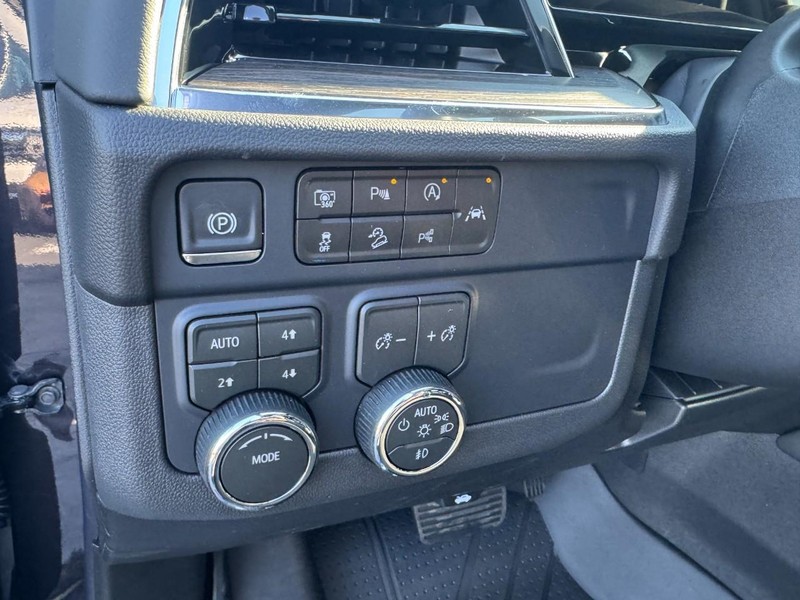 Chevrolet Tahoe Vehicle Image 13