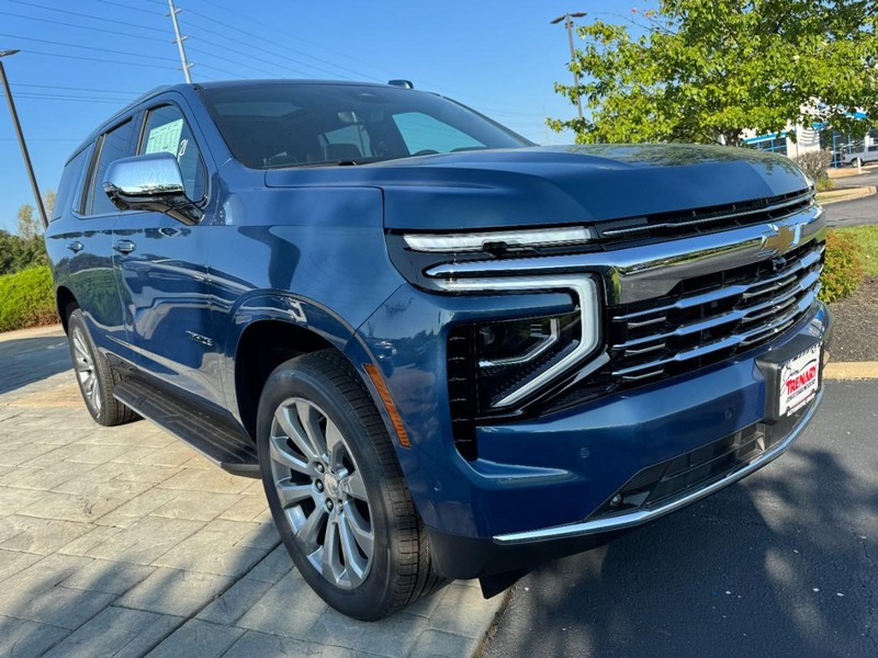 Chevrolet Tahoe Vehicle Image 02