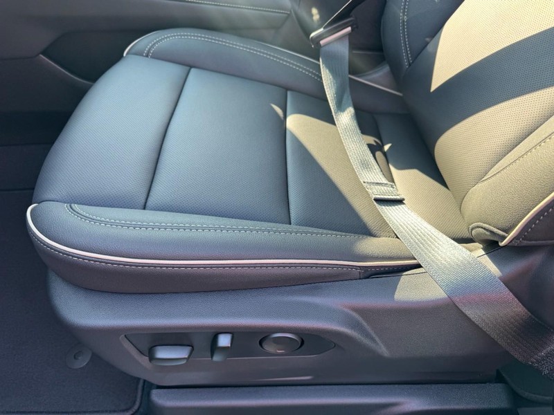 Chevrolet Tahoe Vehicle Image 10