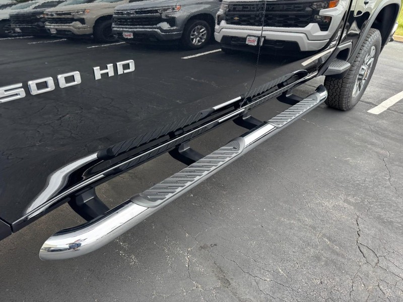 Chevrolet Silverado 2500HD Vehicle Image 06
