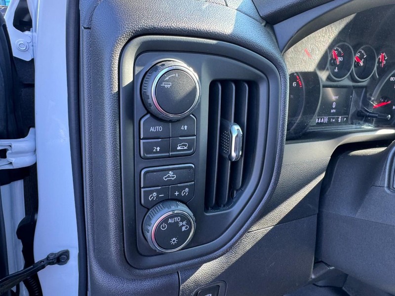 Chevrolet Silverado 1500 Vehicle Image 13
