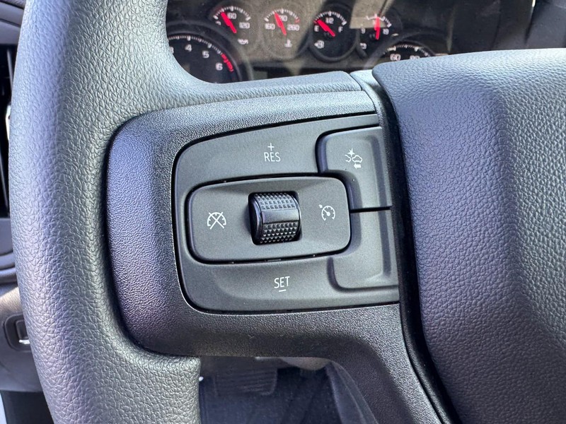 Chevrolet Silverado 1500 Vehicle Image 14