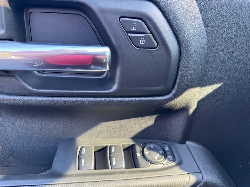 Chevrolet Silverado 1500 Vehicle Image 12