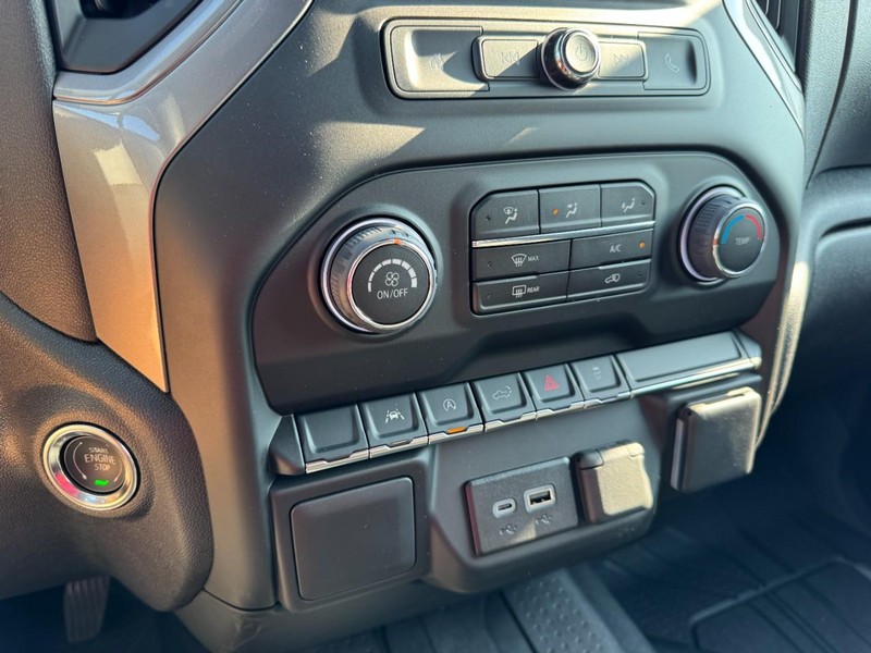 Chevrolet Silverado 1500 Vehicle Image 15