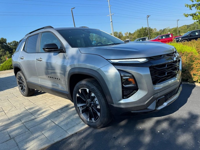 Chevrolet Equinox Vehicle Image 02