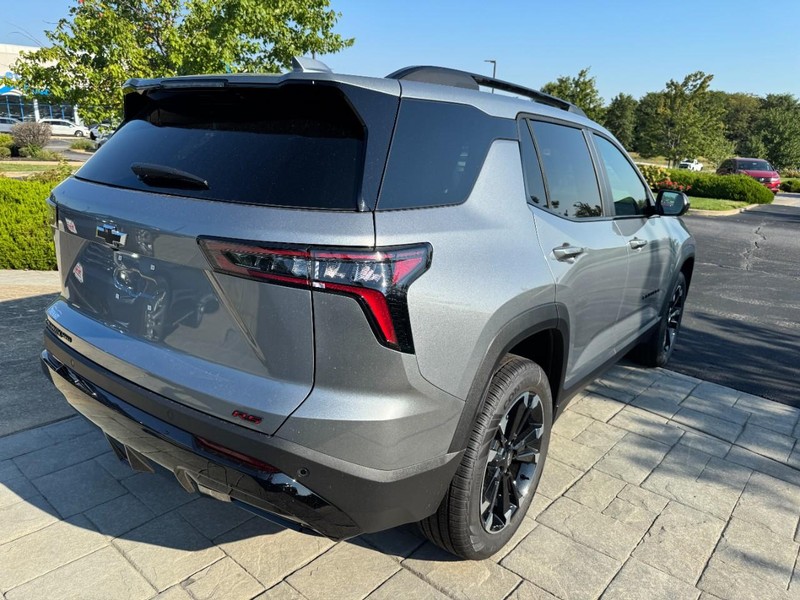 Chevrolet Equinox Vehicle Image 03