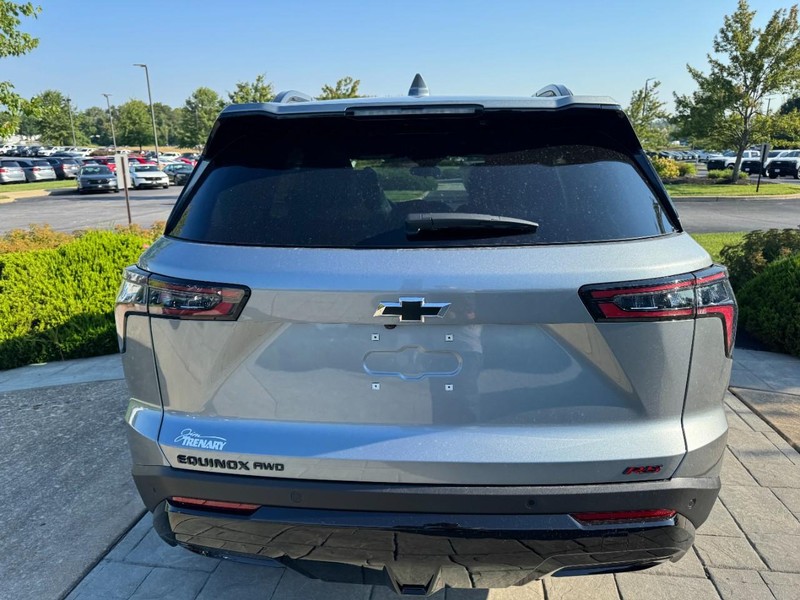 Chevrolet Equinox Vehicle Image 04