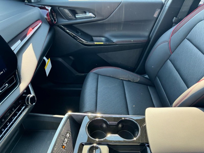 Chevrolet Equinox Vehicle Image 08