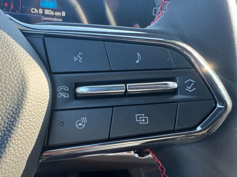 Chevrolet Equinox Vehicle Image 12