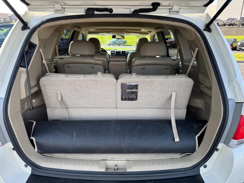 Toyota Highlander Vehicle Image 06