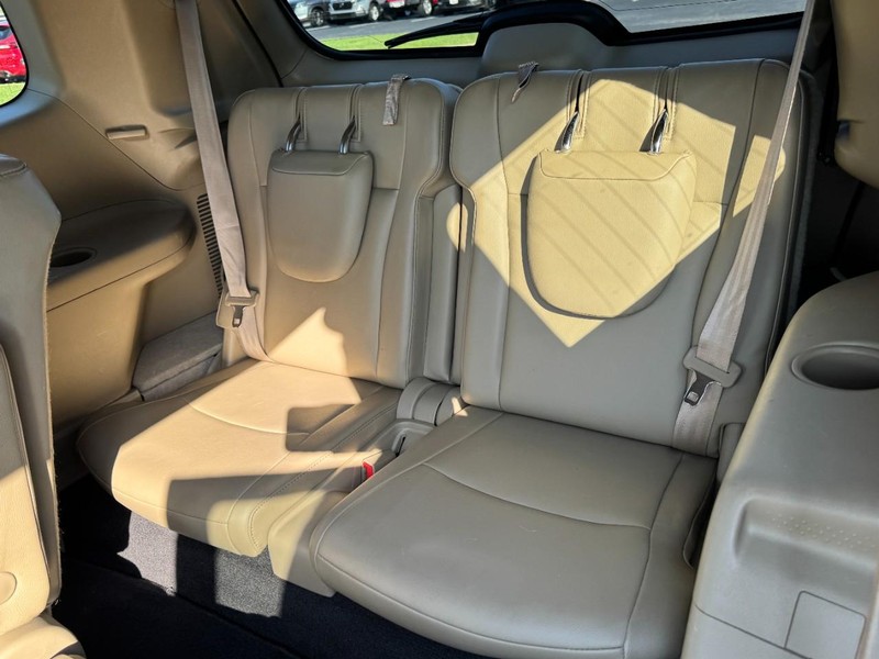Toyota Highlander Vehicle Image 12