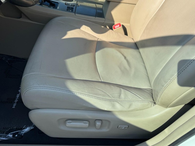 Toyota Highlander Vehicle Image 17