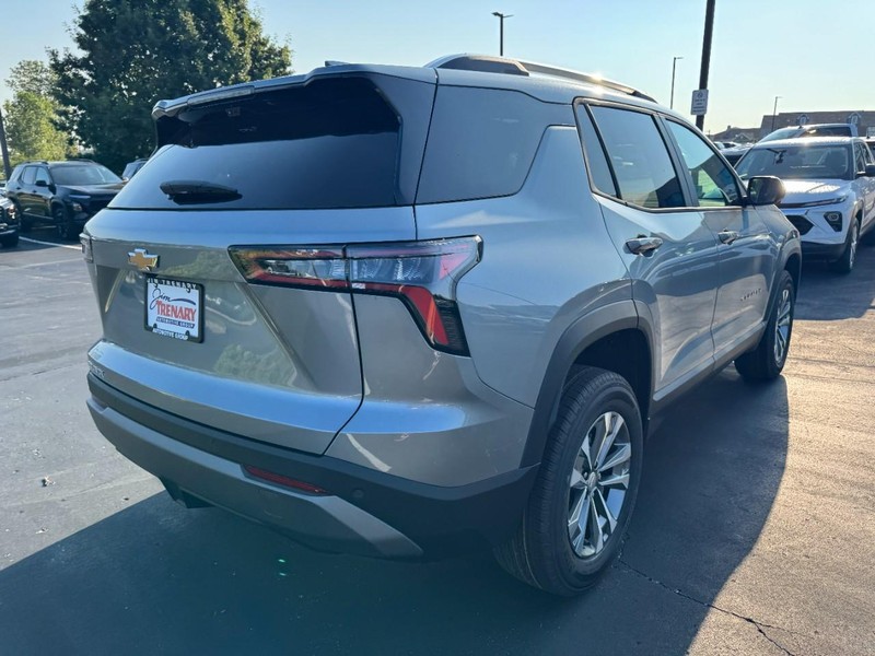 Chevrolet Equinox Vehicle Image 03