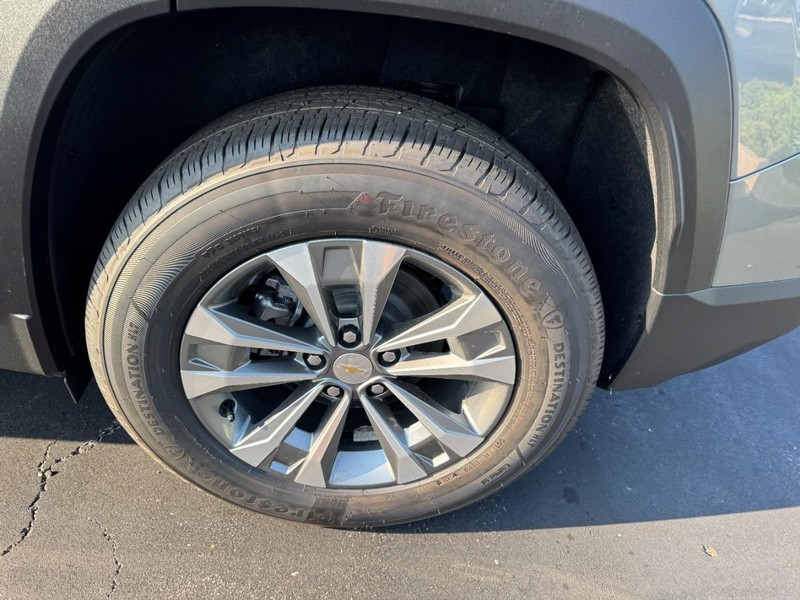 Chevrolet Equinox Vehicle Image 06