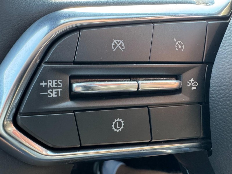 Chevrolet Equinox Vehicle Image 12
