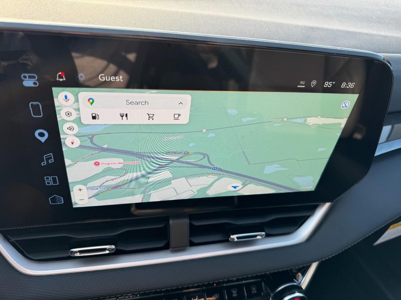 Chevrolet Equinox Vehicle Image 16
