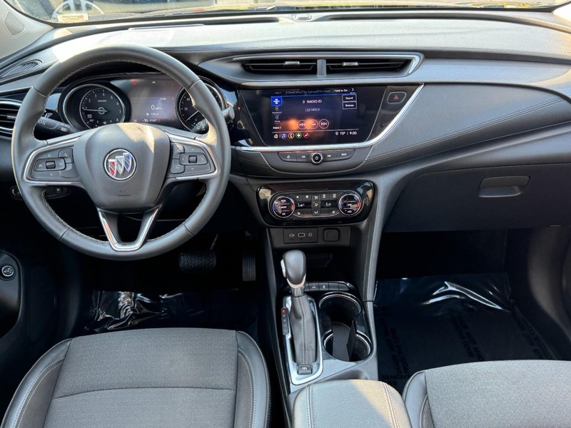 Buick Encore GX Vehicle Full-screen Gallery Image 11