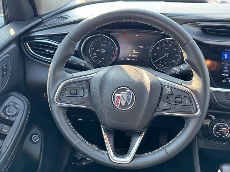Buick Encore GX Vehicle Full-screen Gallery Image 12