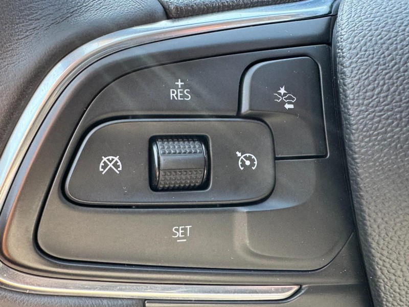 Buick Encore GX Vehicle Full-screen Gallery Image 16