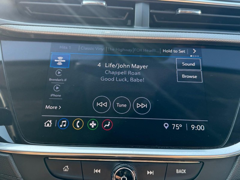 Buick Encore GX Vehicle Full-screen Gallery Image 19