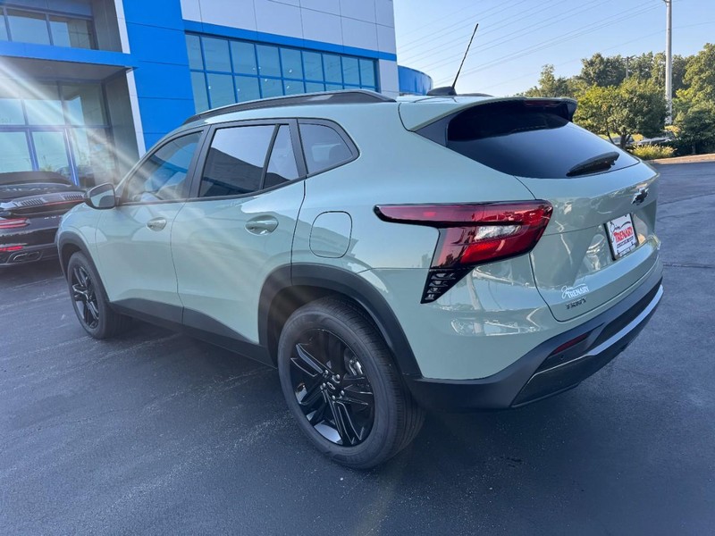 Chevrolet Trax Vehicle Image 05