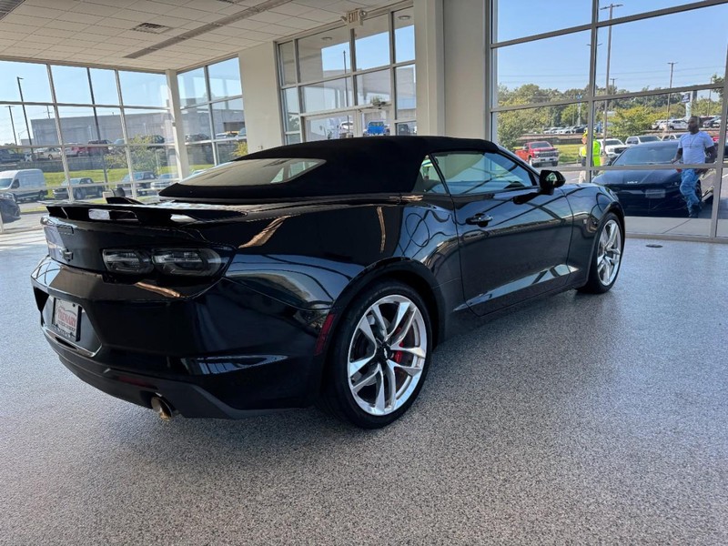 Chevrolet Camaro Vehicle Image 03