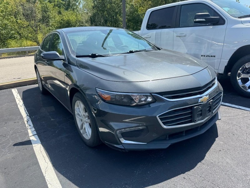 Chevrolet Malibu Vehicle Full-screen Gallery Image 04
